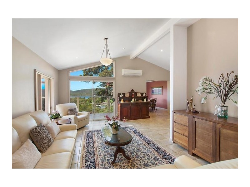 39 Lushington Street, East Gosford NSW 2250