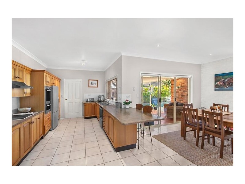 52 Morley Avenue, Bateau Bay NSW 2261