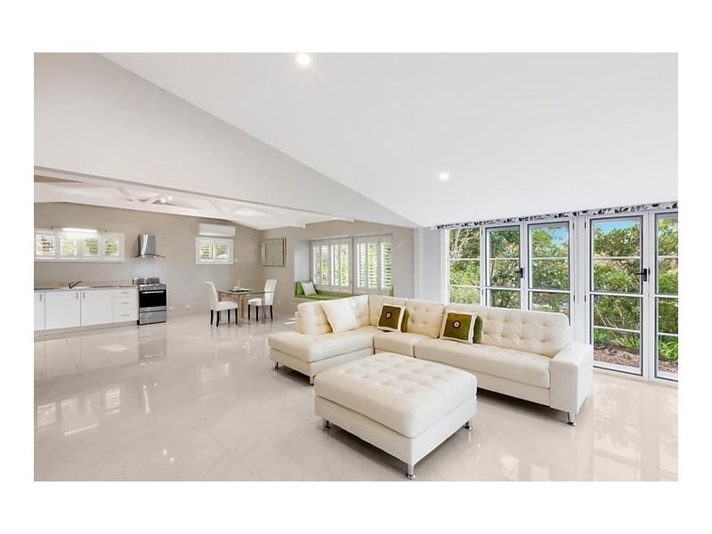 17 Currawong Road, Wamberal NSW 2260