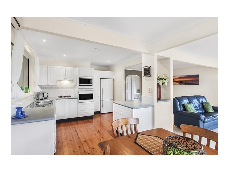 37 Plymouth Drive, Wamberal NSW 2260