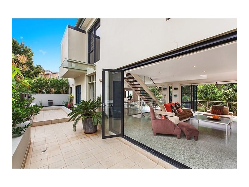 2/65 Avoca Drive, Avoca Beach NSW 2251