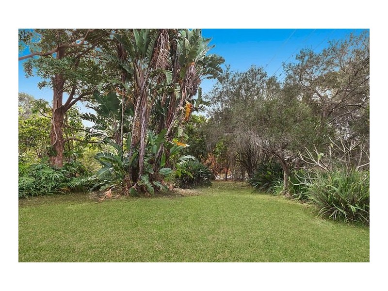 2 Grove Road, Wamberal NSW 2260