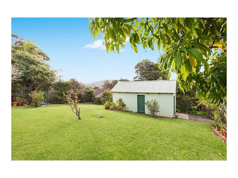 1 Hilltop Road, Wamberal NSW 2260