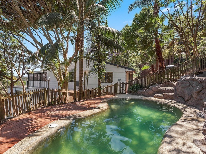 4 Arthur Place, Forresters Beach NSW 2260