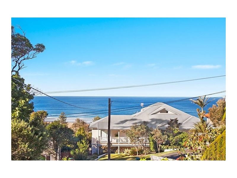 25 McGee Avenue, Wamberal NSW 2260