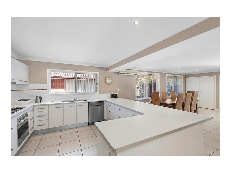 6 John Street, Forresters Beach NSW 2260