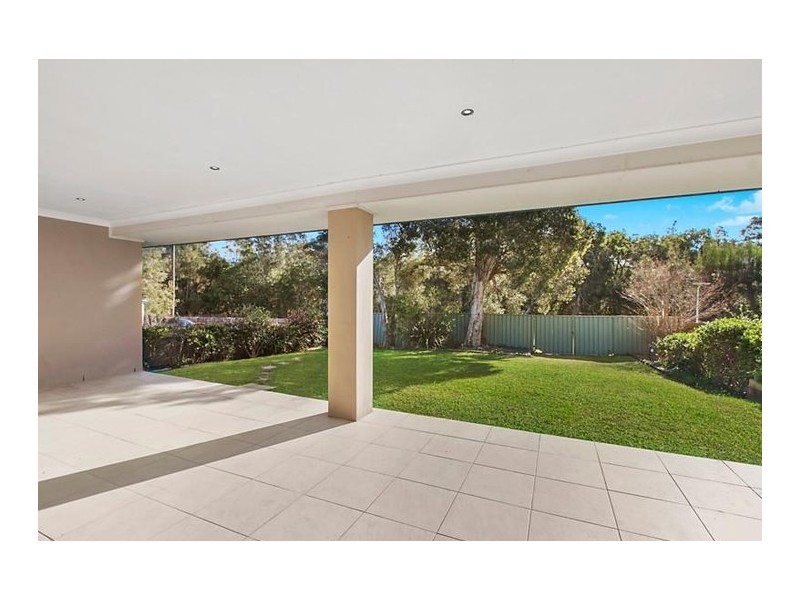 6 John Street, Forresters Beach NSW 2260