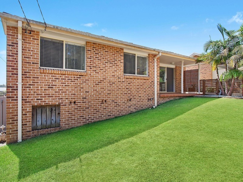1/15 Maas Parade, Forresters Beach NSW 2260