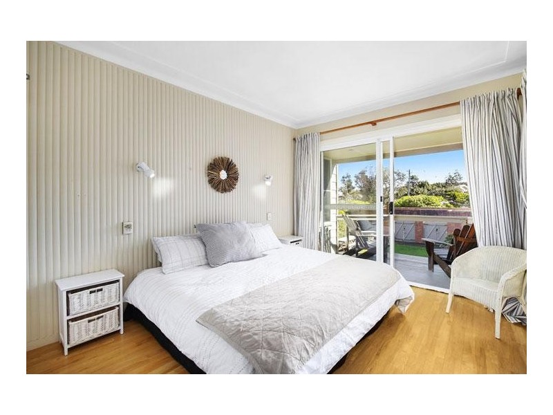 6 North Avoca Parade, North Avoca NSW 2260