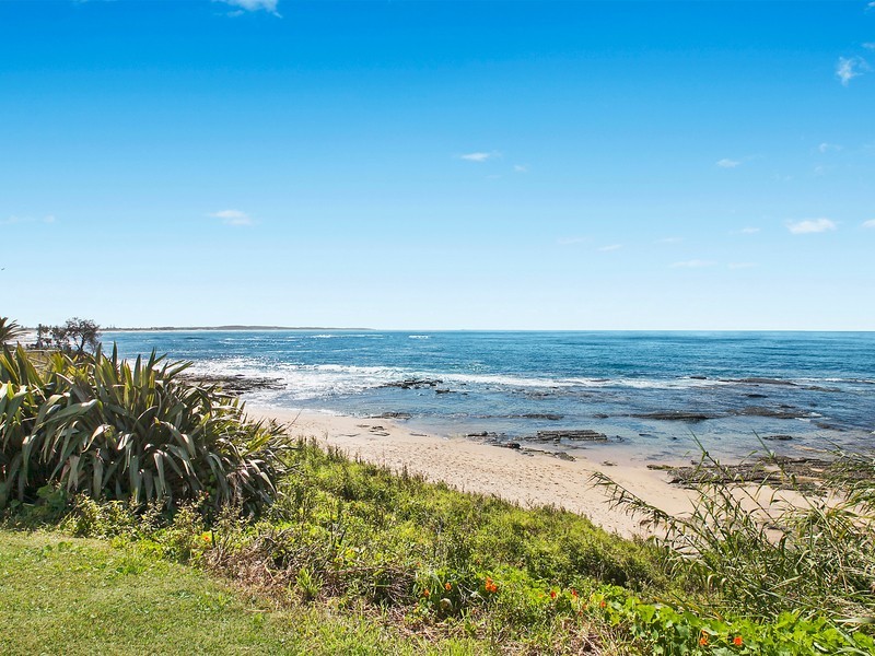 104 Ocean Parade, Blue Bay NSW 2261