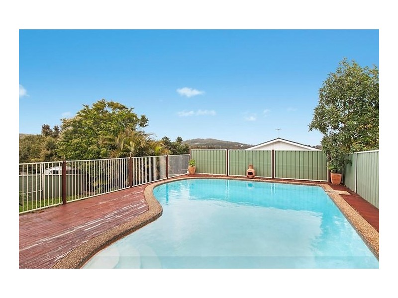 37 Valley View Road, Bateau Bay NSW 2261
