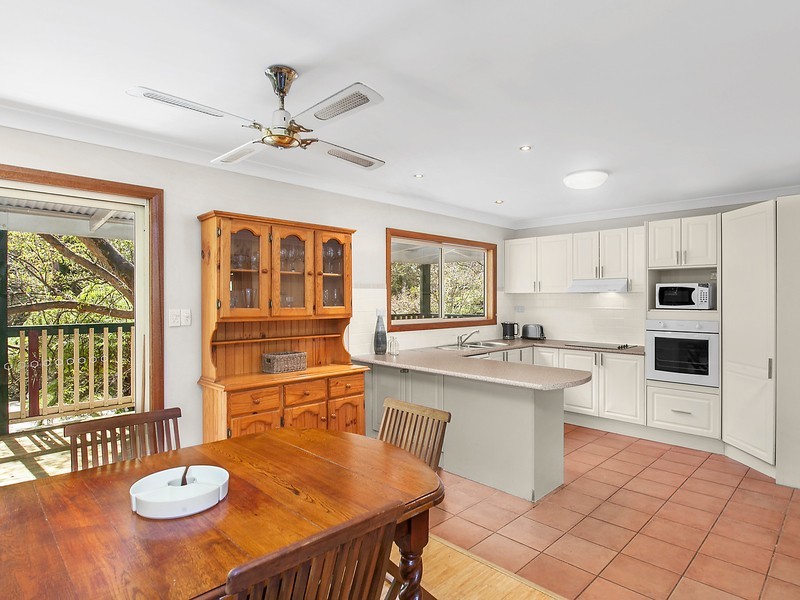 2 Lakeside Drive, Macmasters Beach NSW 2251