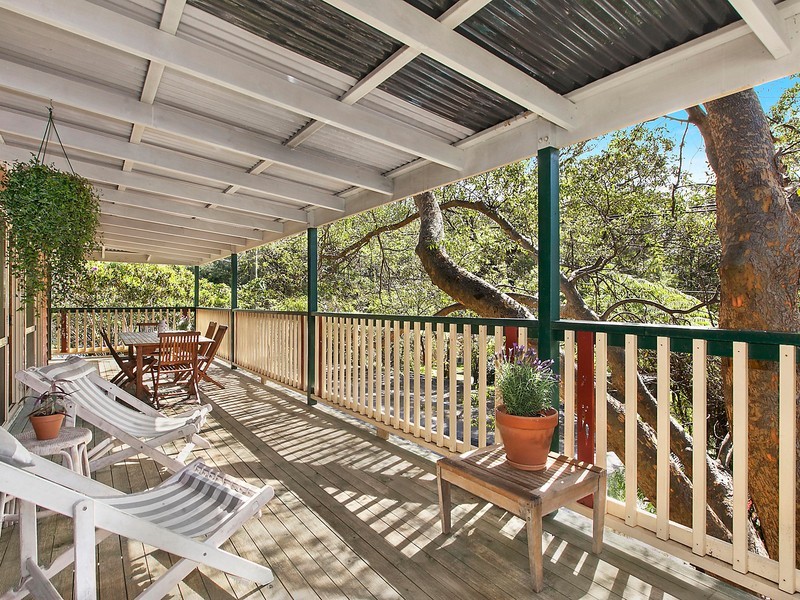 2 Lakeside Drive, Macmasters Beach NSW 2251