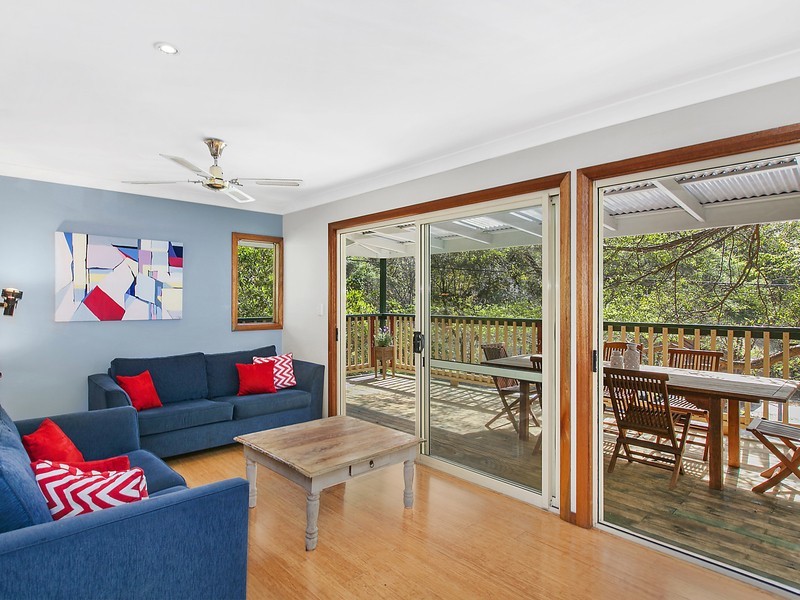 2 Lakeside Drive, Macmasters Beach NSW 2251