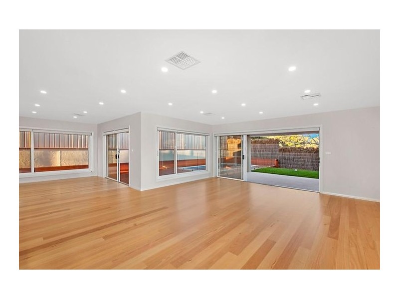 12 Applegum Close, Erina NSW 2250