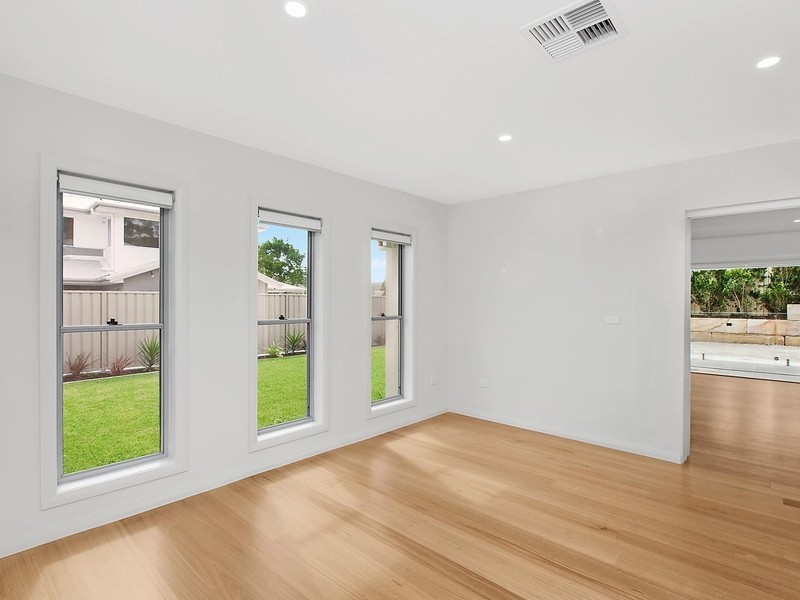 16 Applegum Close, Erina NSW 2250