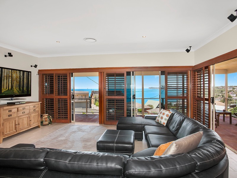 14 North Scenic Road, Forresters Beach NSW 2260