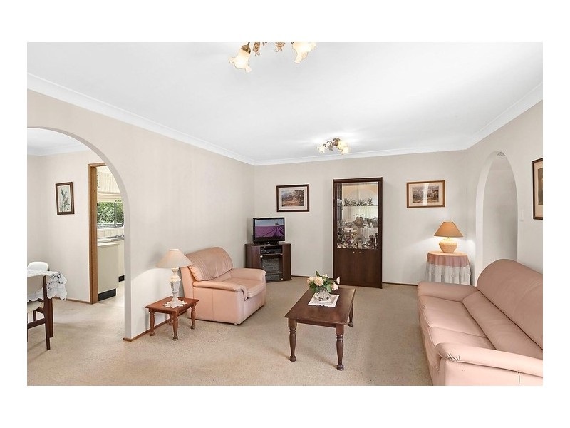 37 Blenheim Avenue, Berkeley Vale NSW 2261