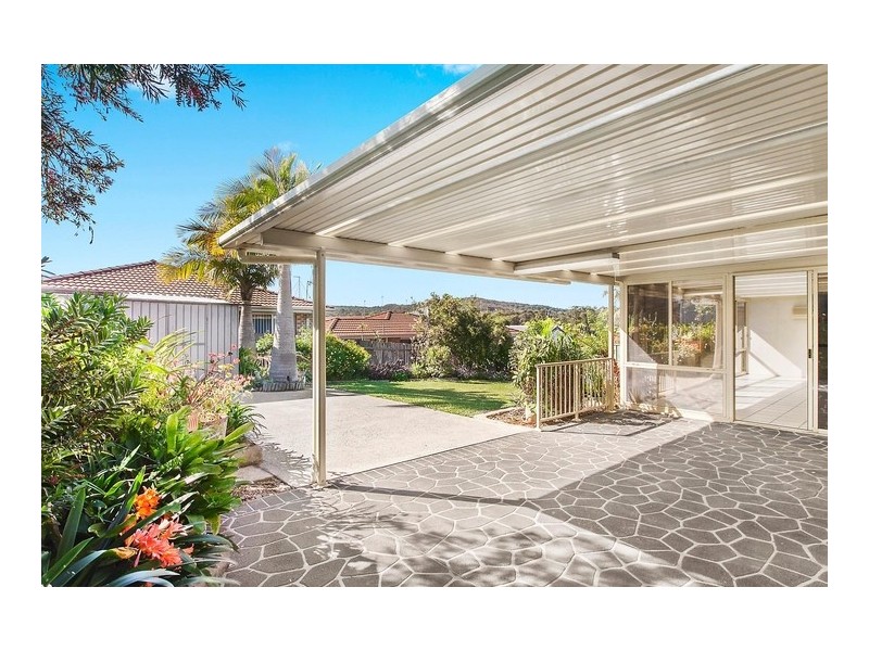 81 Lancaster Parade, Bateau Bay NSW 2261