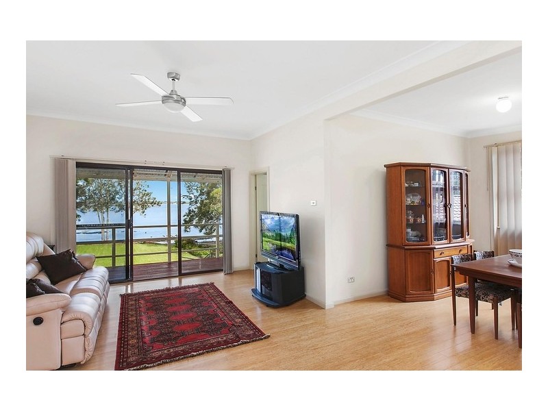 63 Malvina Parade, Lake Haven NSW 2263