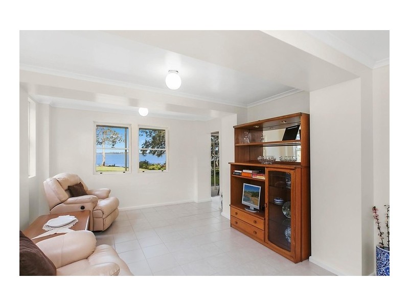 63 Malvina Parade, Lake Haven NSW 2263