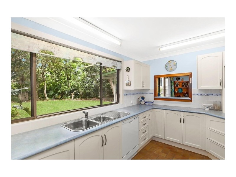 11 Three Points Avenue, Macmasters Beach NSW 2251