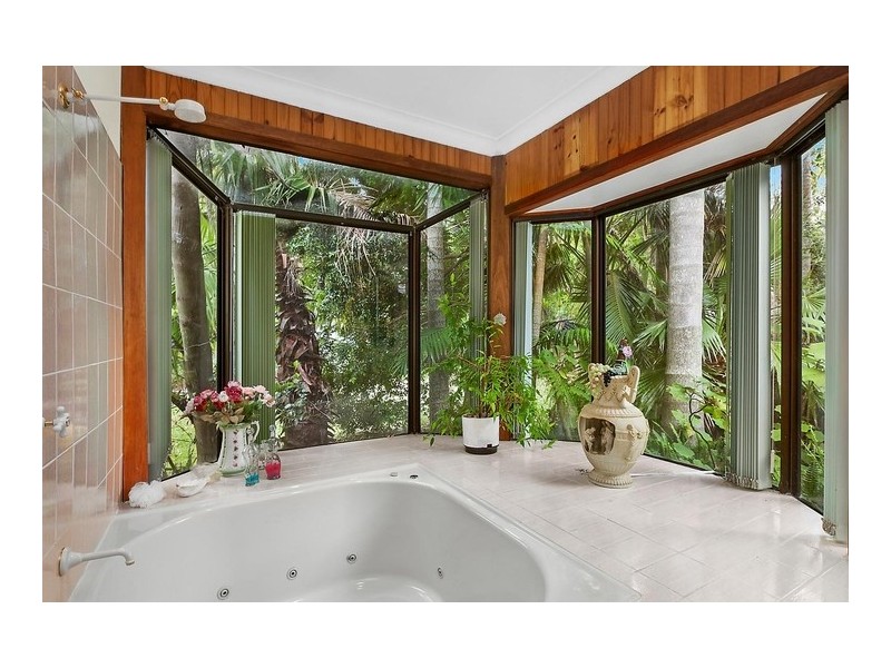 11 Three Points Avenue, Macmasters Beach NSW 2251