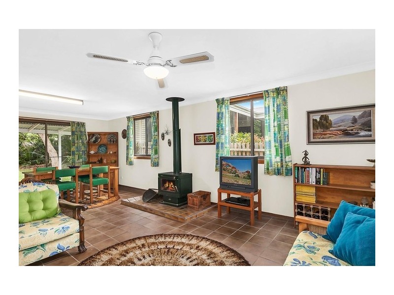 11 Three Points Avenue, Macmasters Beach NSW 2251