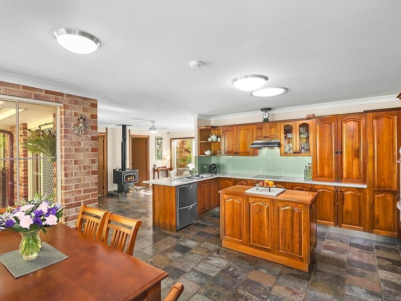 6 Roxburgh Close, Glenning Valley NSW 2261