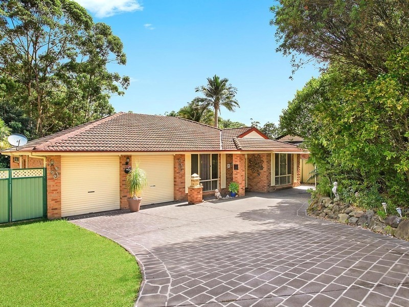 15 Judy Anne Close, Green Point NSW 2251