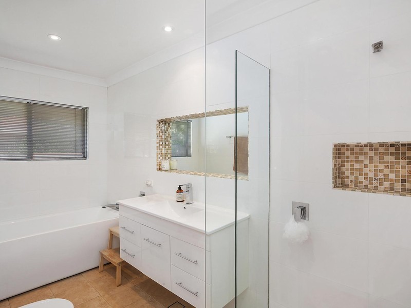 16 Wairakei Road, Wamberal NSW 2260