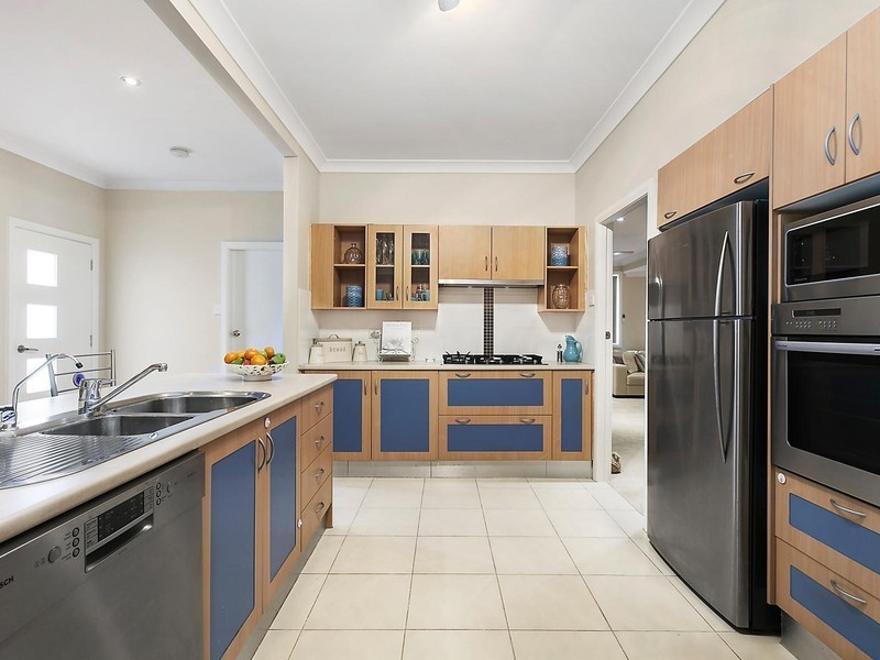 690 The Entrance Road, Bateau Bay NSW 2261
