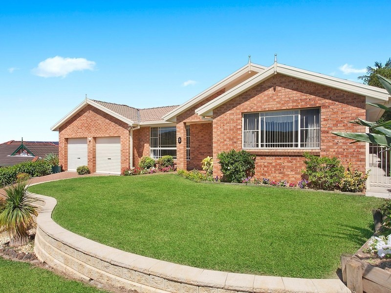 5 Dunning Avenue, Bateau Bay NSW 2261