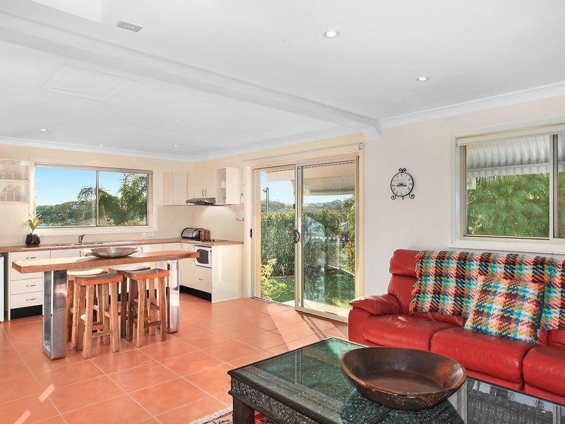 61 Vista North Avenue, Copacabana NSW 2251
