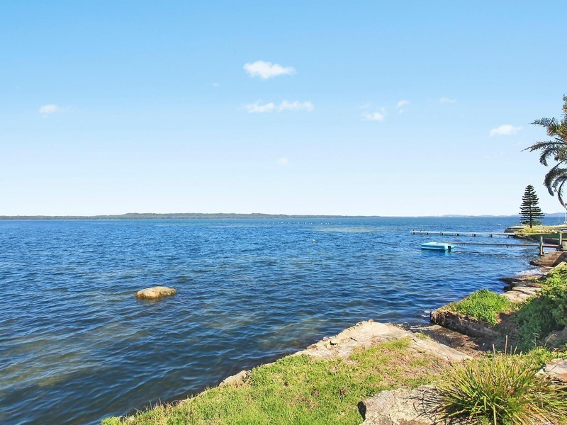 23 Viewpoint Drive, Toukley NSW 2263