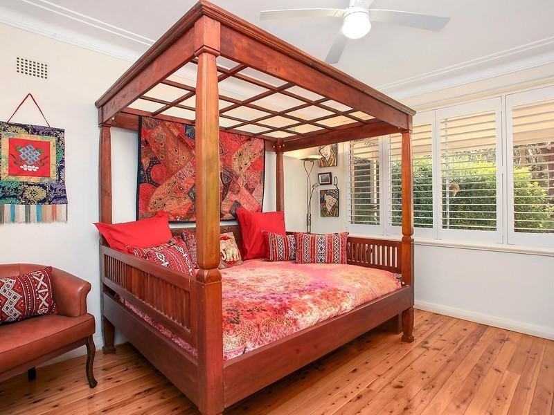 13 Reserve Drive, Bateau Bay NSW 2261
