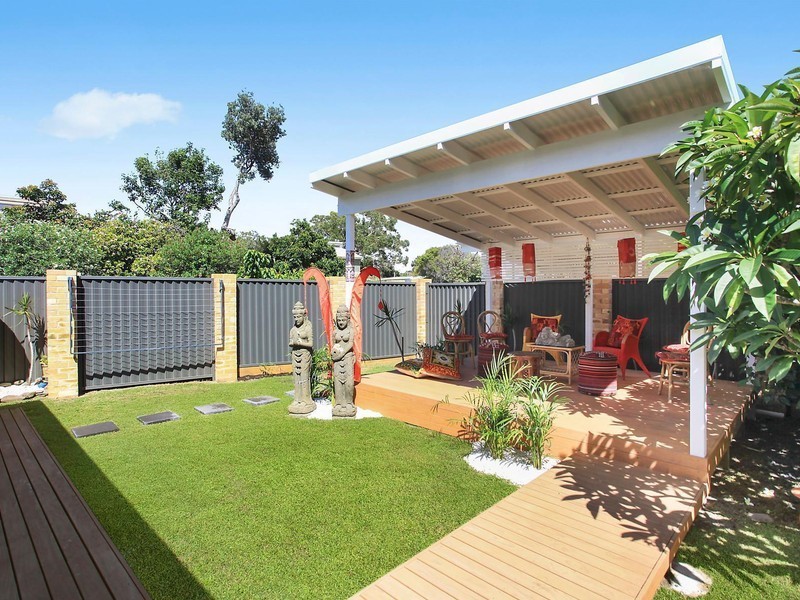 13 Reserve Drive, Bateau Bay NSW 2261