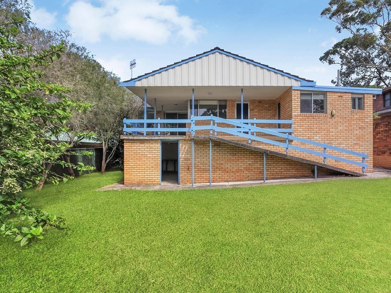 12 Yulong Street, Bateau Bay NSW 2261