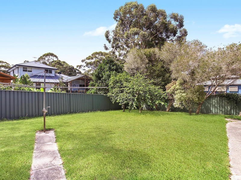 12 Yulong Street, Bateau Bay NSW 2261