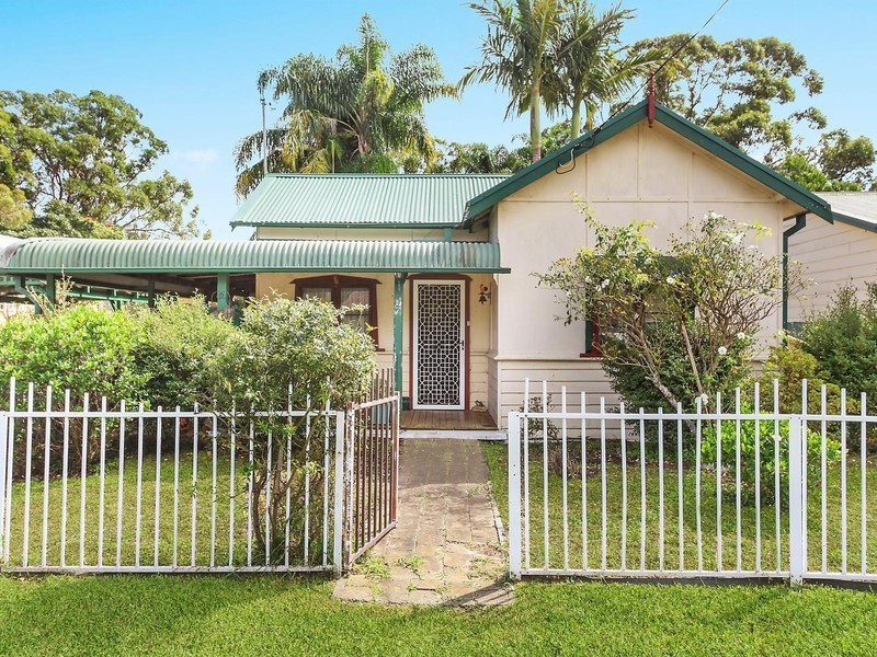 24 Boongala Avenue, Empire Bay NSW 2257