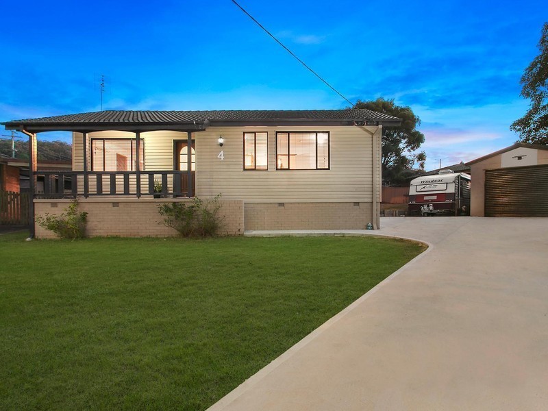 4 Carinya Close, Toronto NSW 2283