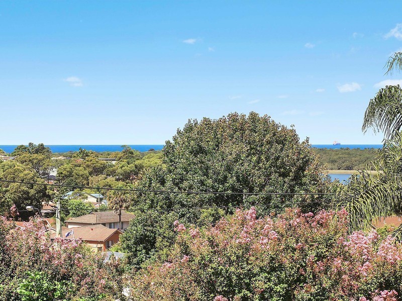 2 Coreen Drive, Wamberal NSW 2260