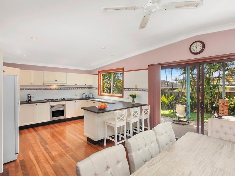26 Ventura Avenue, Bateau Bay NSW 2261