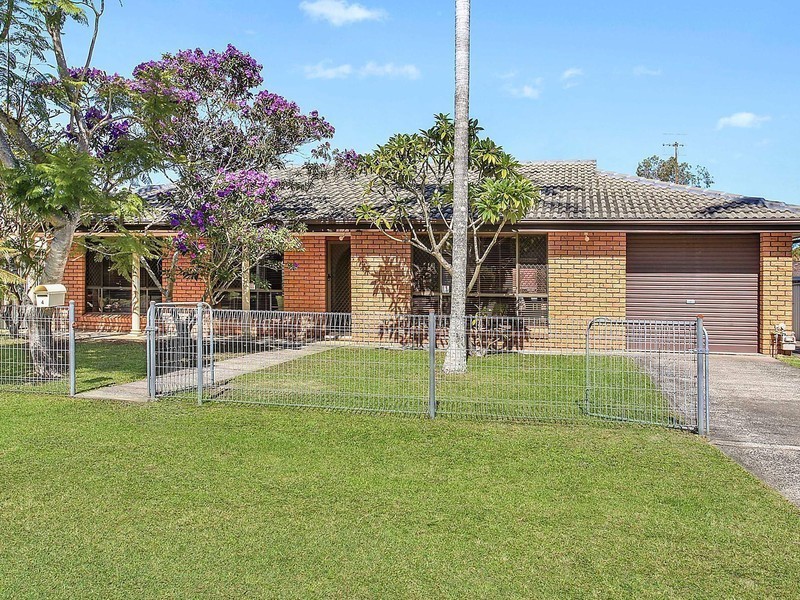 4 Arakoon Street, Kincumber NSW 2251