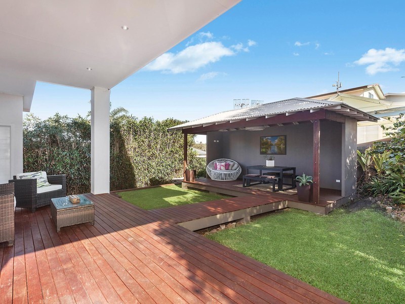 90 Ocean View Drive, Wamberal NSW 2260