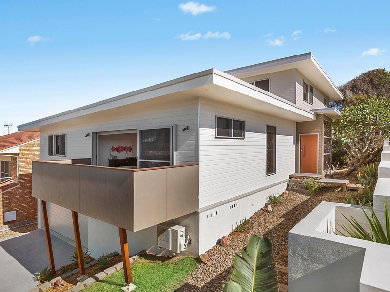 90 Ocean View Drive, Wamberal NSW 2260