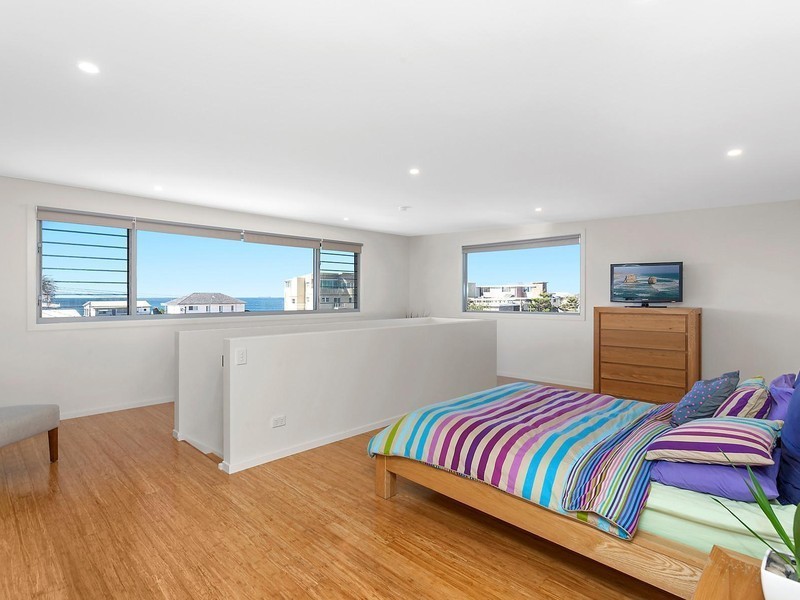 90 Ocean View Drive, Wamberal NSW 2260