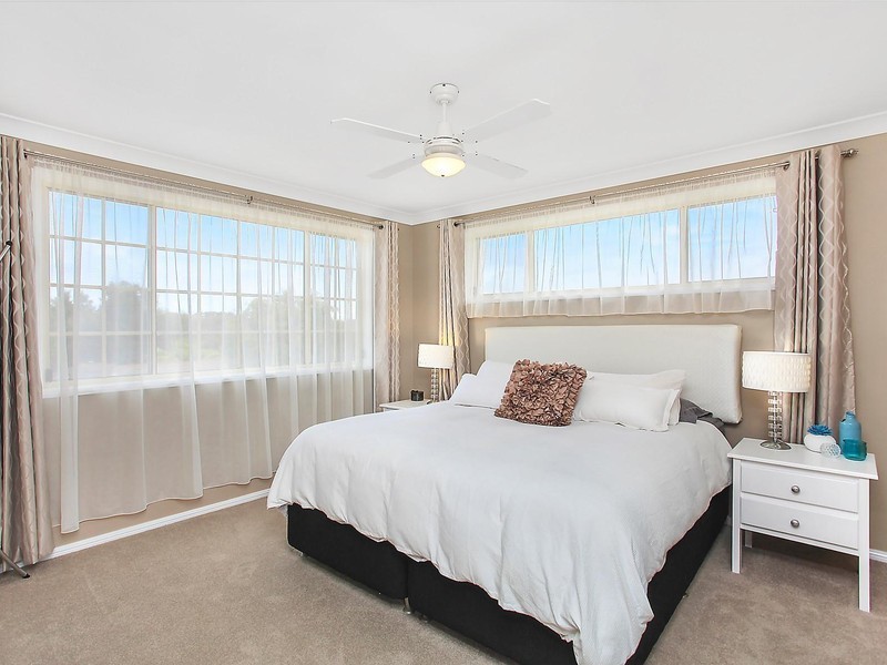 36 Lancaster Parade, Bateau Bay NSW 2261