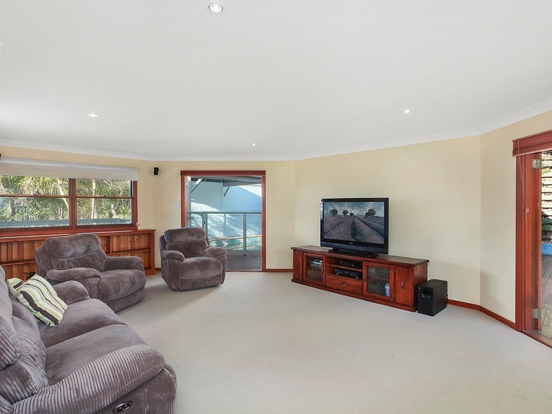 36 Boos Road, Forresters Beach NSW 2260