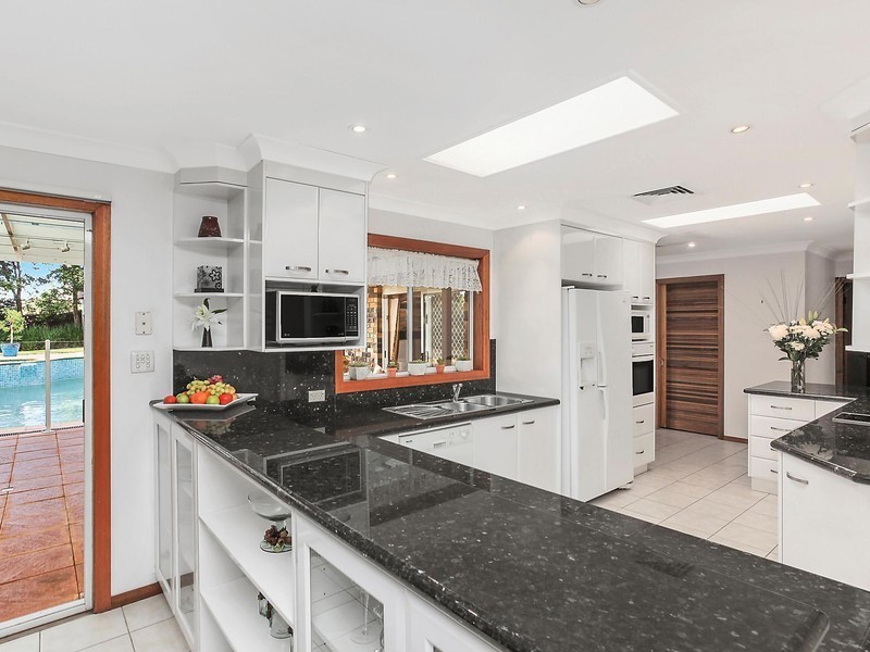 6 Kirra Street, Erina NSW 2250